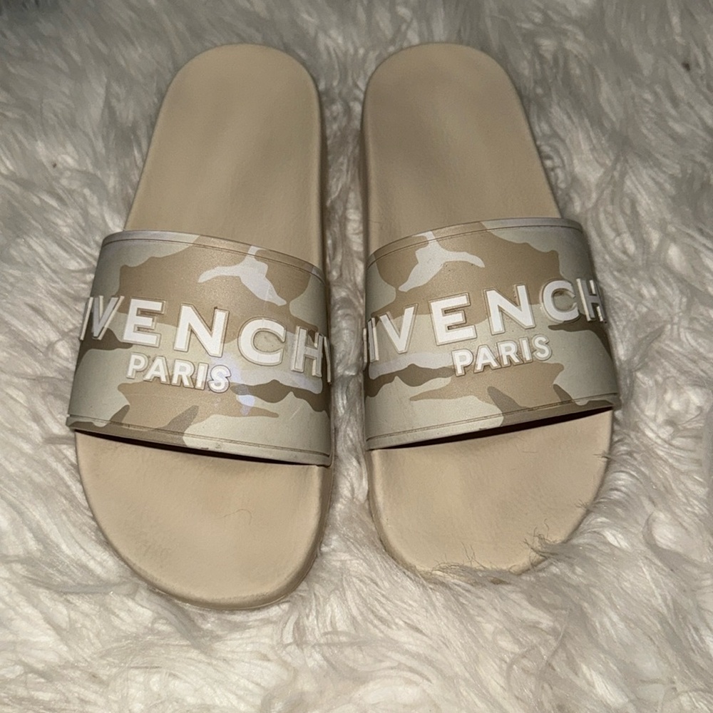 Givenchy slide sandals